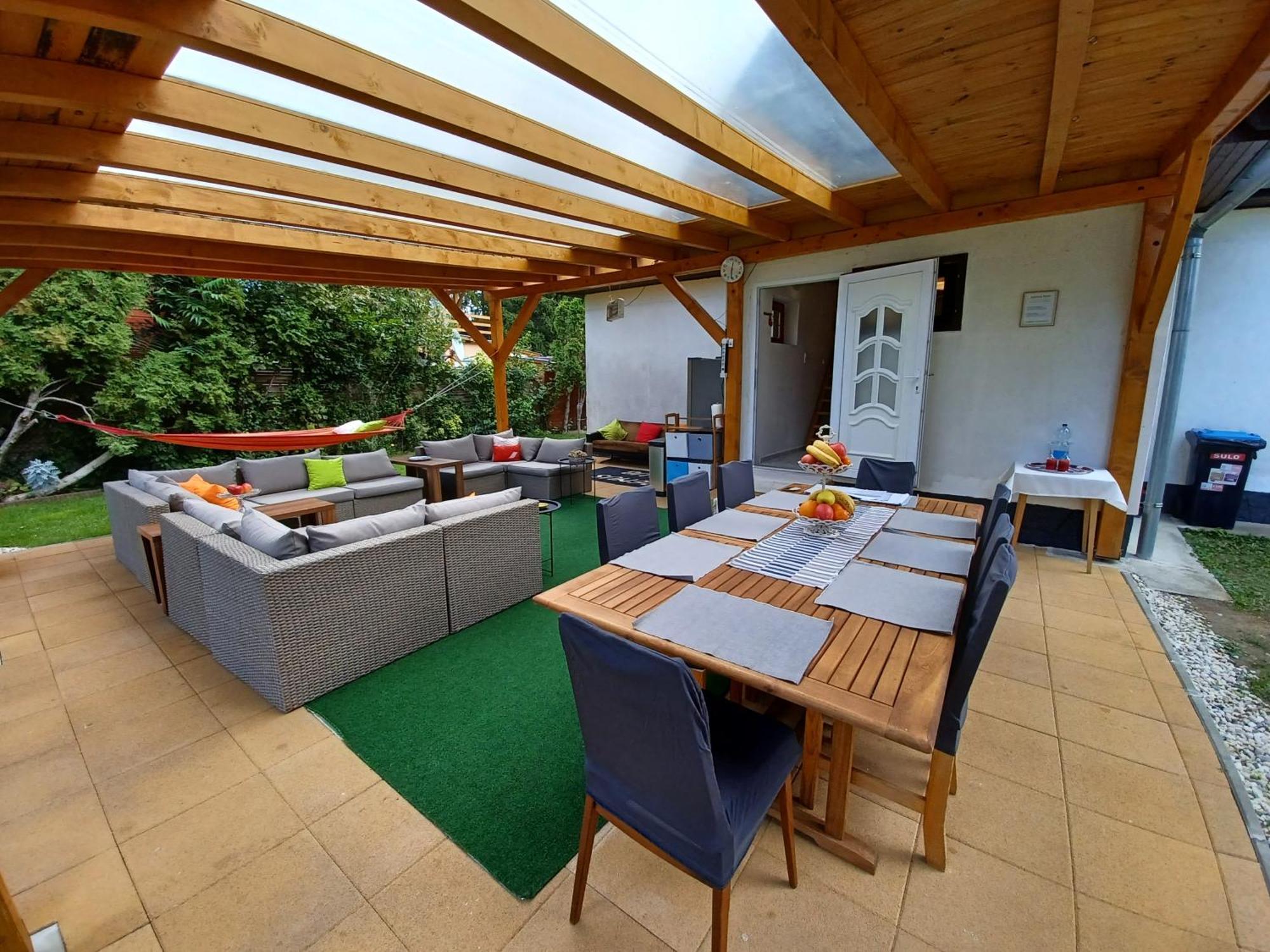 Szarszo With 3 And Private Beach, Private Parking Ferienhaus