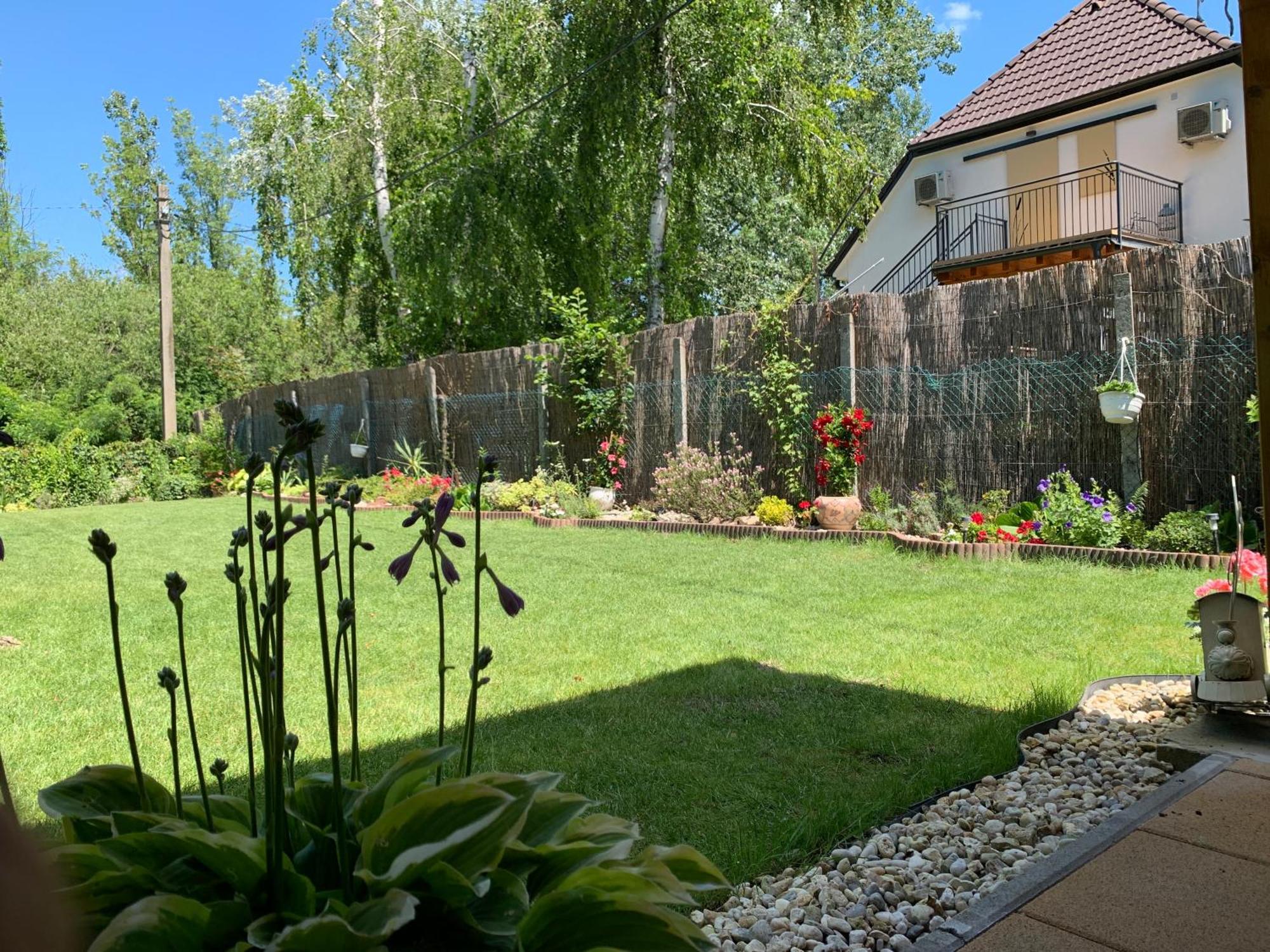Ferienhaus Szarszo With 3 And Private Beach, Private Parking Balatonszarszo